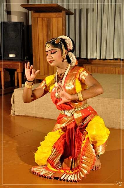 50947 Bharata Natyam 01-2014 (Zz) (Copier).jpg